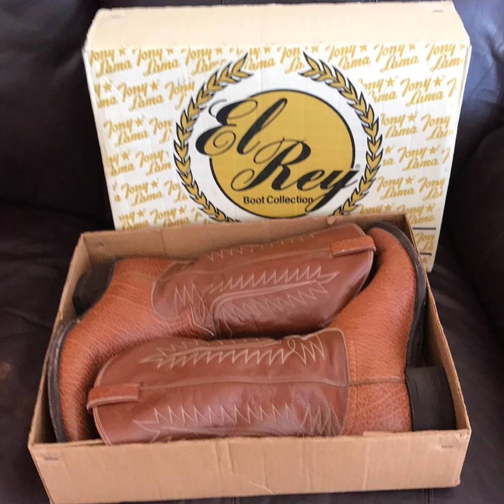Men’s ostrich Tony Lama boots